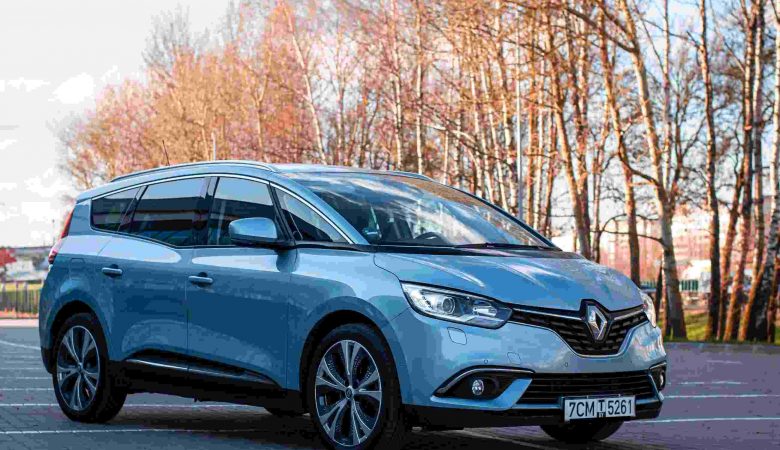 Achat de voiture : quel Renault Scénic 3 choisir ?